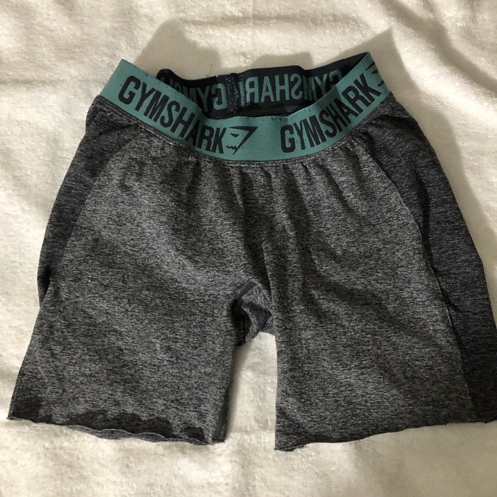Women’s Gymshark Flex shorts size M